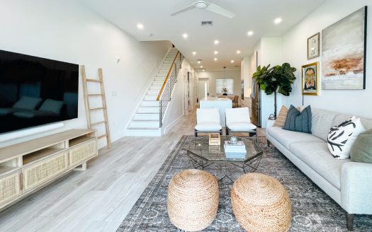 AURA 2 BED PLUS DEN, 2.5 BATH TOWNHOUSE