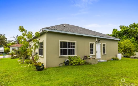 56 FAITH AVENUE – 3 BED / 2 BATH SINGLE FAMILY HOME