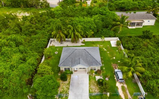 56 FAITH AVENUE – 3 BED / 2 BATH SINGLE FAMILY HOME