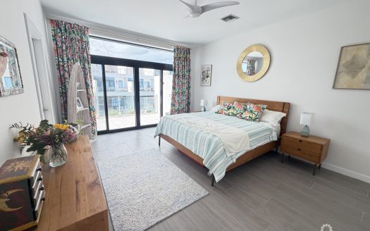 BAHIA #45 – SPACIOUS 3 BEDROOM CONDO