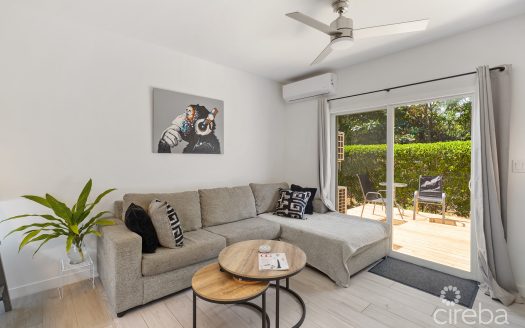 LIGHTHOUSE MANOR 25 | BEAUTIFUL ONE BED TOWNHOUSE