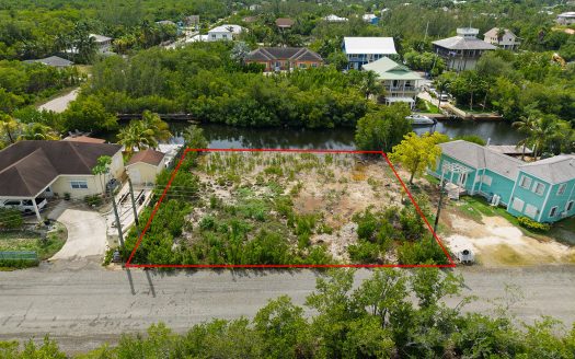 KELLI STREET CANAL FRONT PARCEL