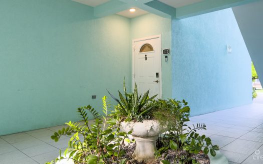 ROSEDALE DELUXE TWO BEDROOM GROUNDFLOOR CONDO