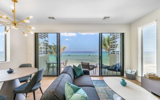 SILVER REEF RESIDENCES #4 – A BEACHFRONT GEM