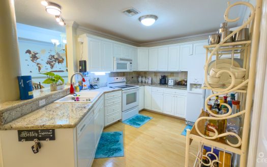 ROSEDALE DELUXE TWO BEDROOM GROUNDFLOOR CONDO