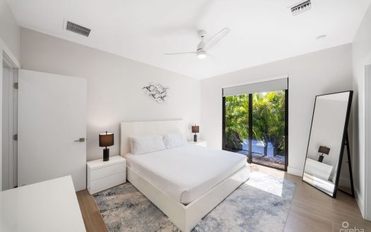 SILVER REEF RESIDENCES: STUNNING GROUND FLOOR 2-BEDROOM